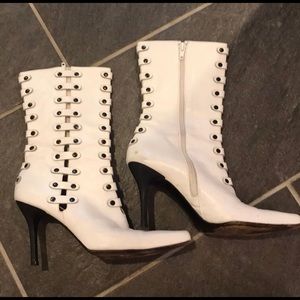 Stuart Weitzman White Leather Boot